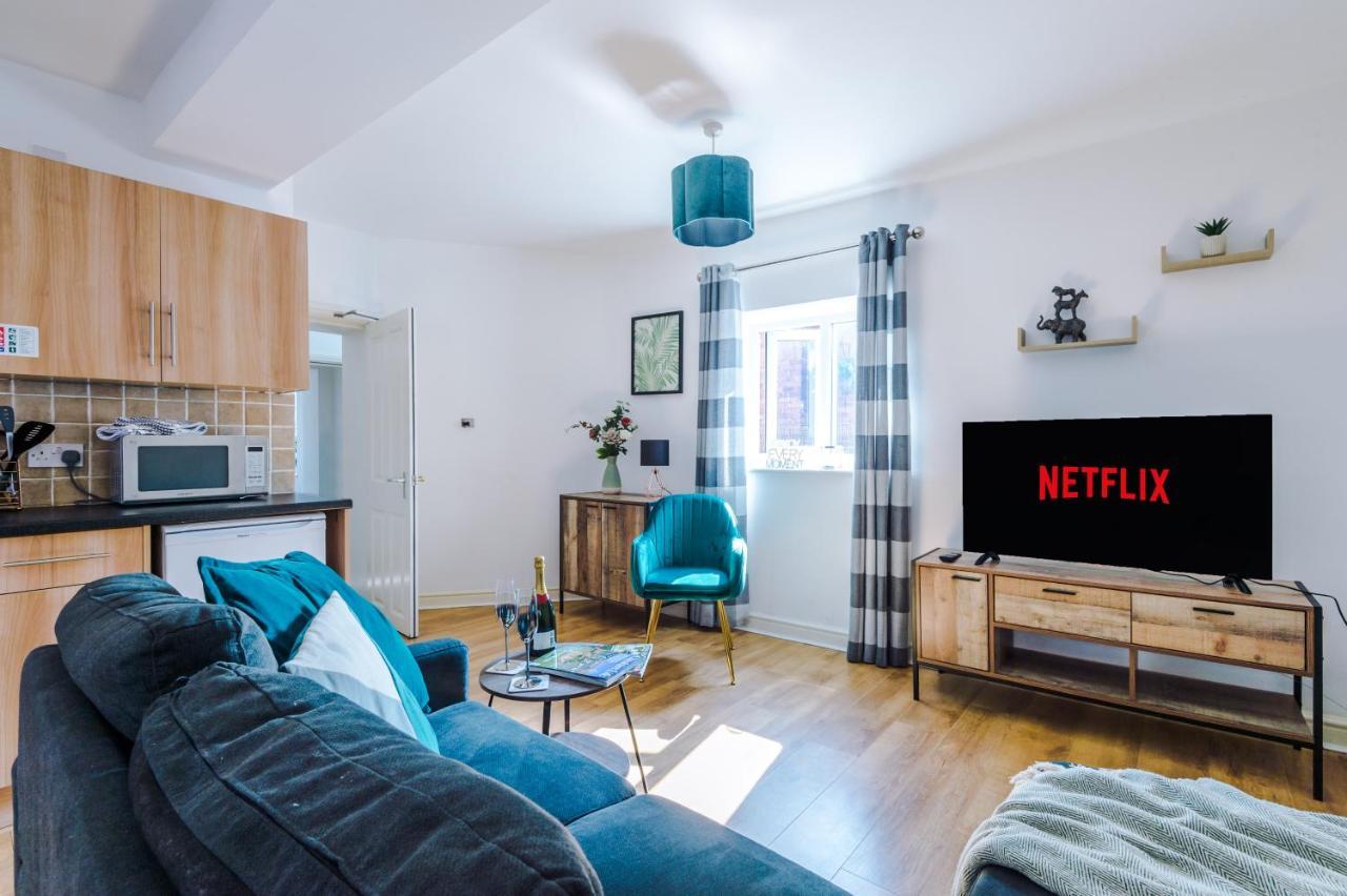 Stylish Chester City Centre Apartment By 53 Degrees Property, Ideal For Couples & Business Professionals - Sleeps 4 Buitenkant foto