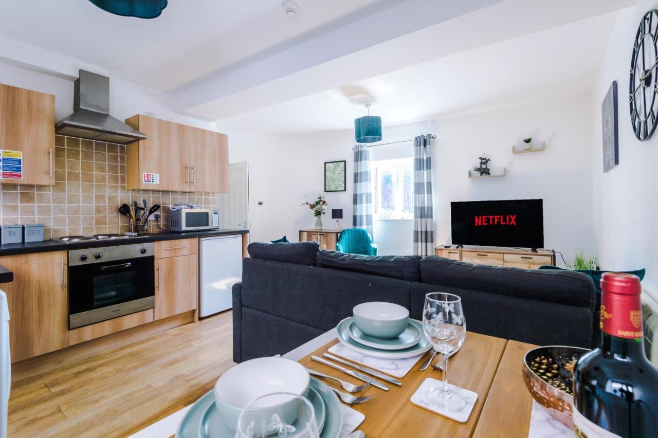 Stylish Chester City Centre Apartment By 53 Degrees Property, Ideal For Couples & Business Professionals - Sleeps 4 Buitenkant foto