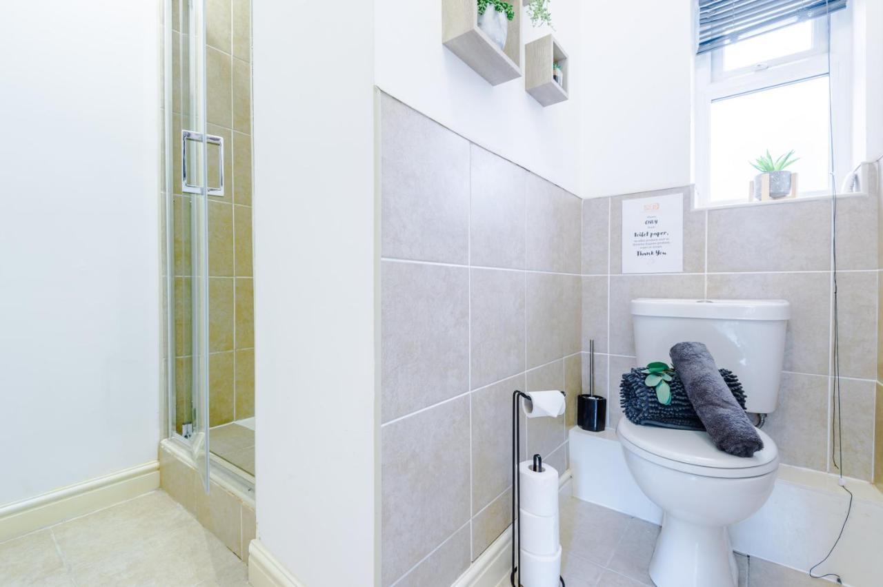 Stylish Chester City Centre Apartment By 53 Degrees Property, Ideal For Couples & Business Professionals - Sleeps 4 Buitenkant foto